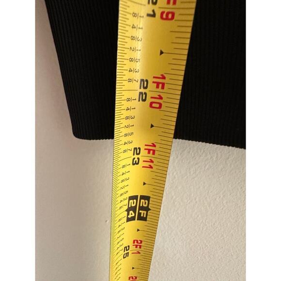 Air Jordan Nike Kids Size Large 12-13 yo Red Black Zip Therma Fit Hoodie FLAWED - Picture 10 of 11